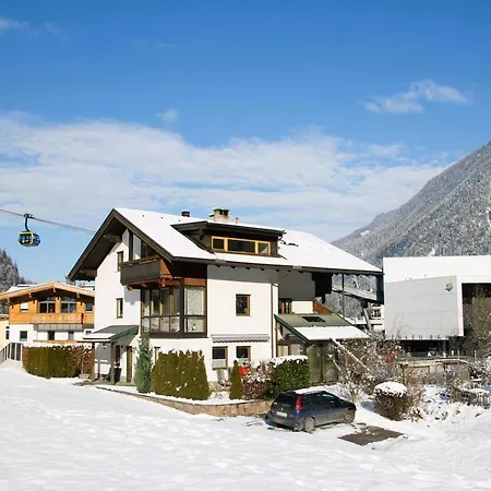 Haus Viktoria شقة